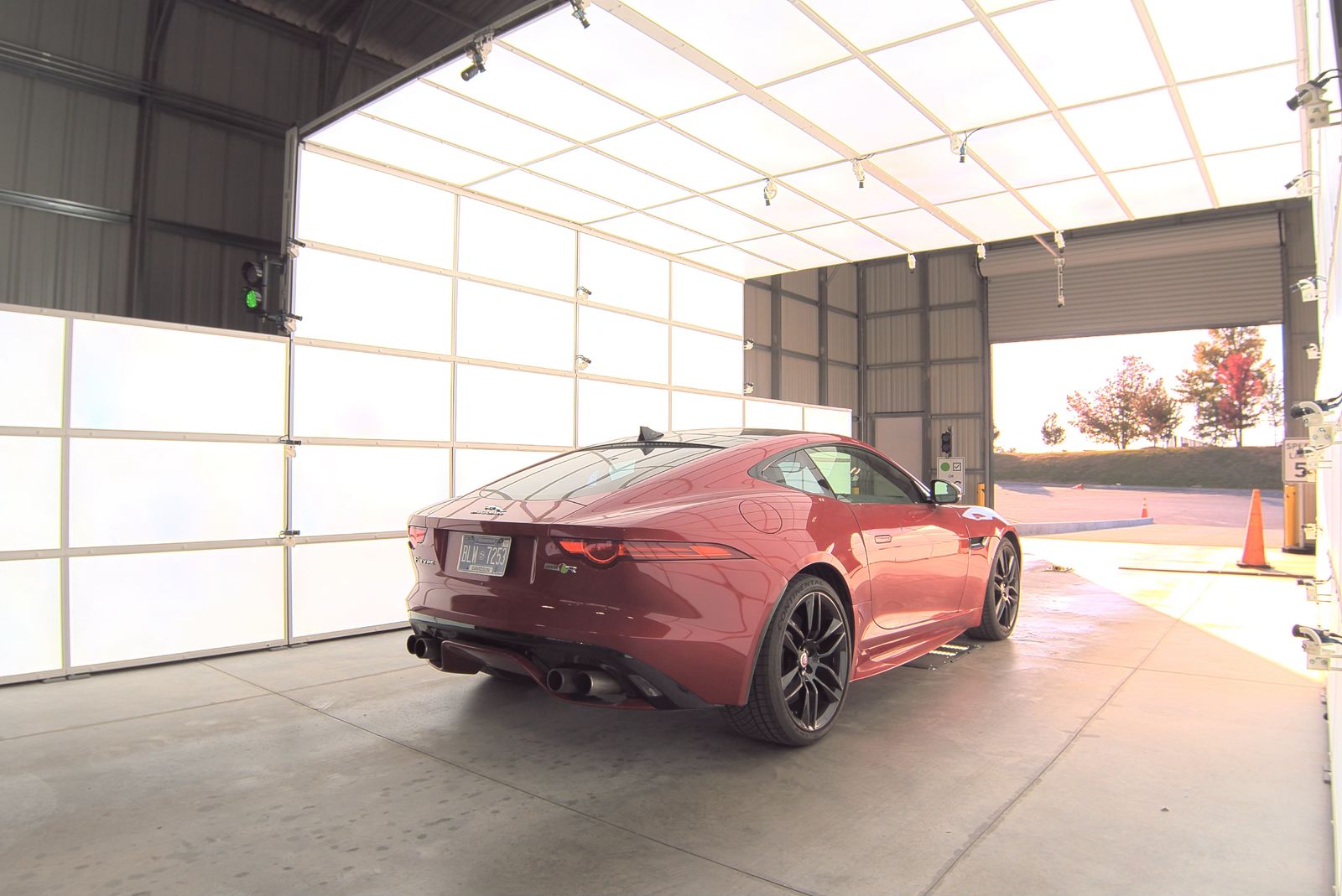 2016 Jaguar F-TYPE R AWD