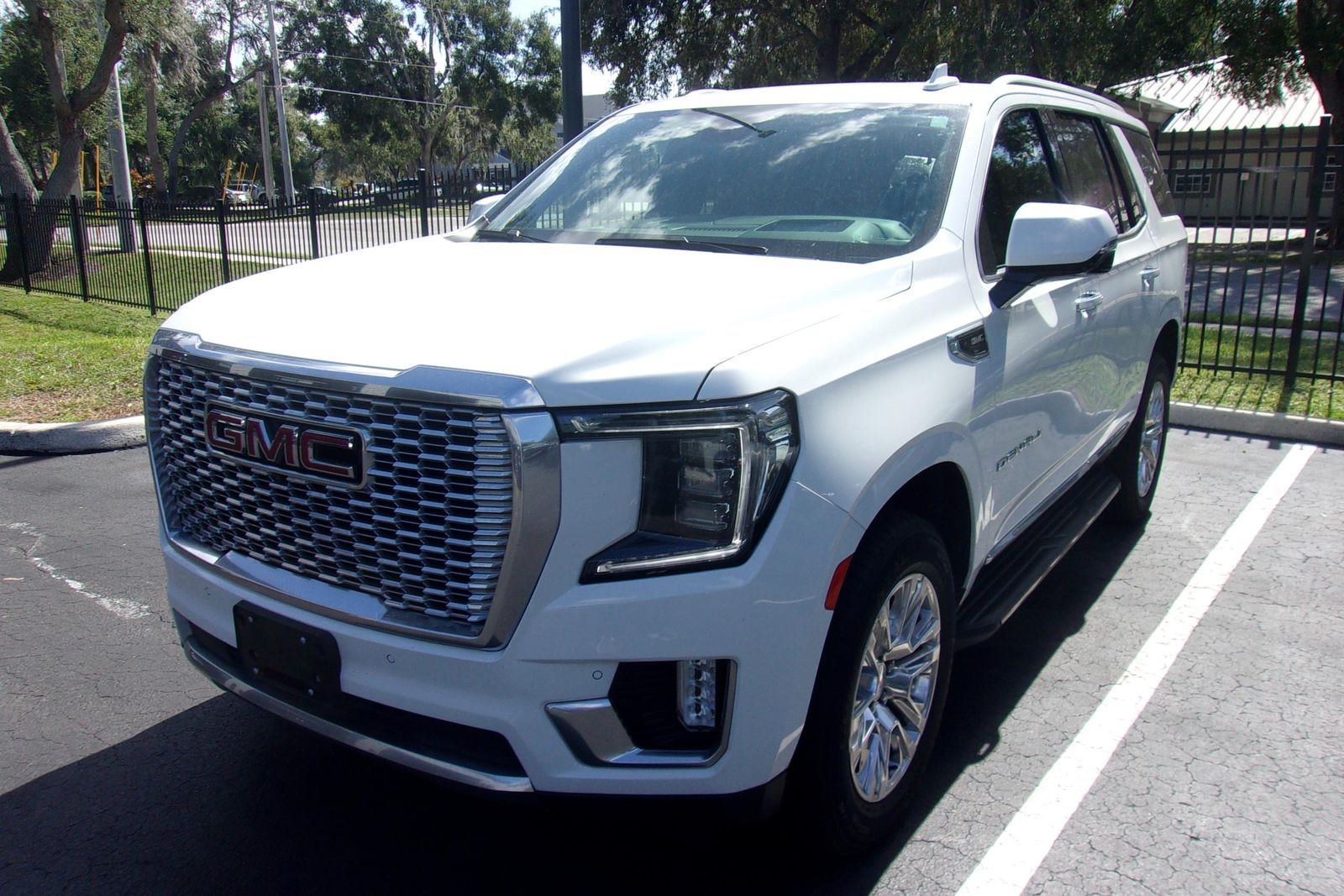 2023 GMC Yukon Denali 5SA