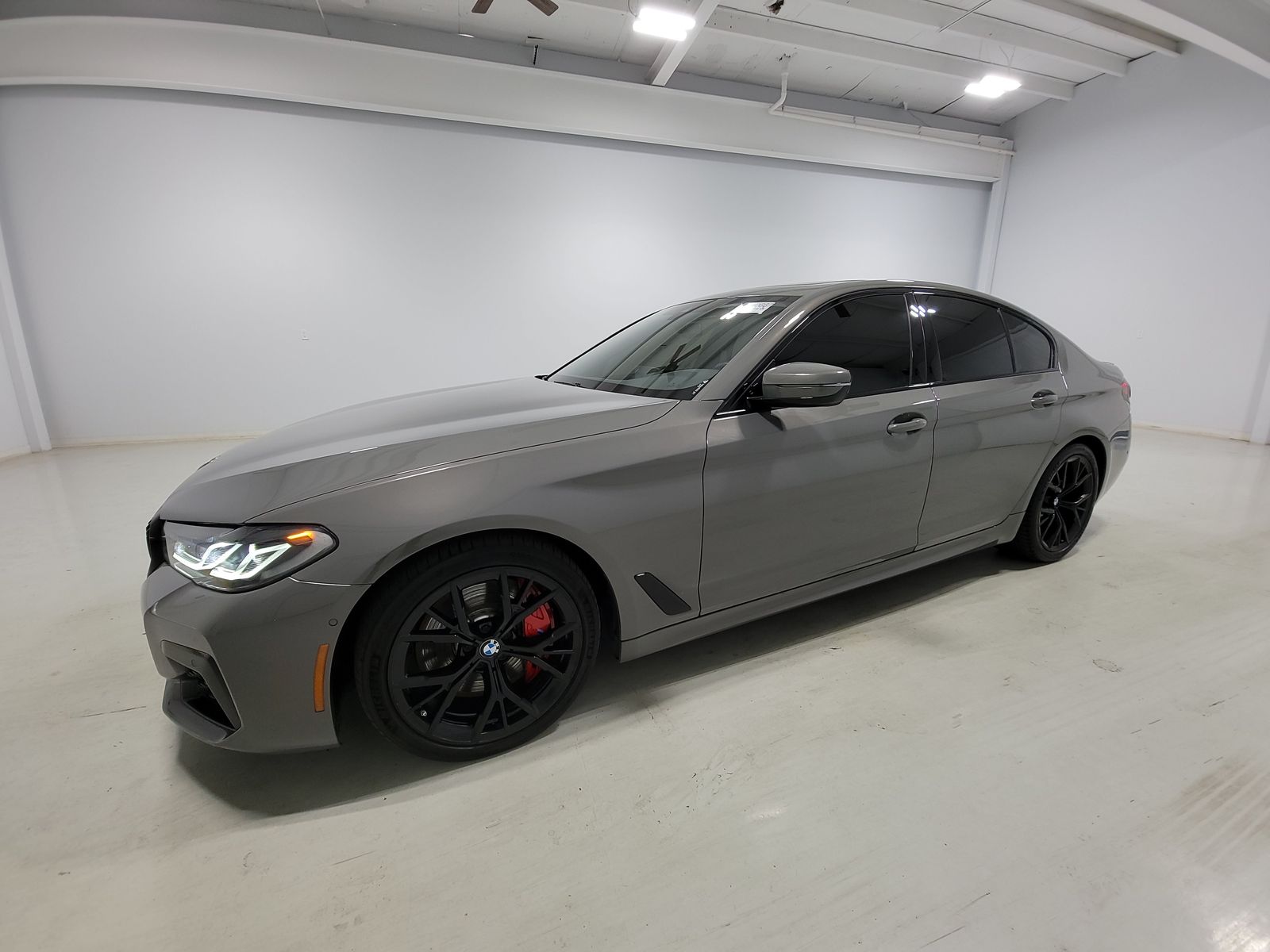 2022 BMW 5 Series M550i xDrive AWD