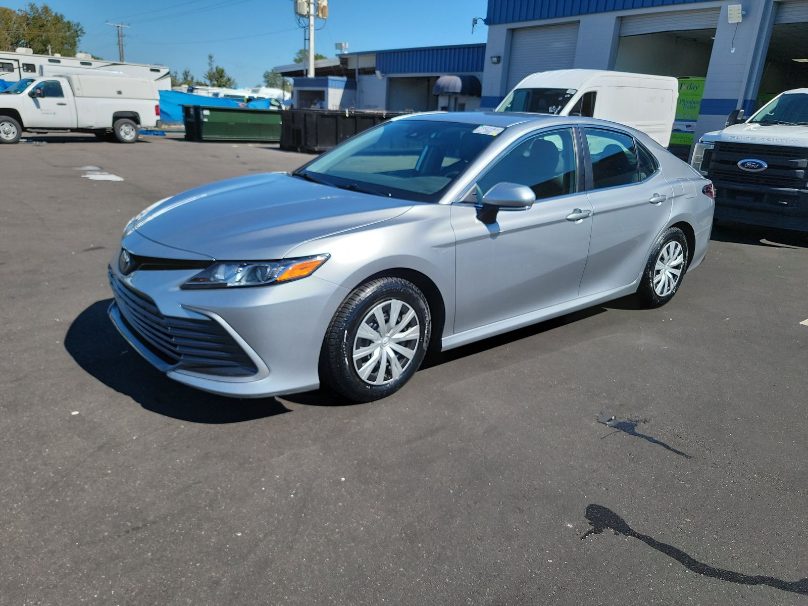 2022 Toyota Camry Hybrid LE FWD