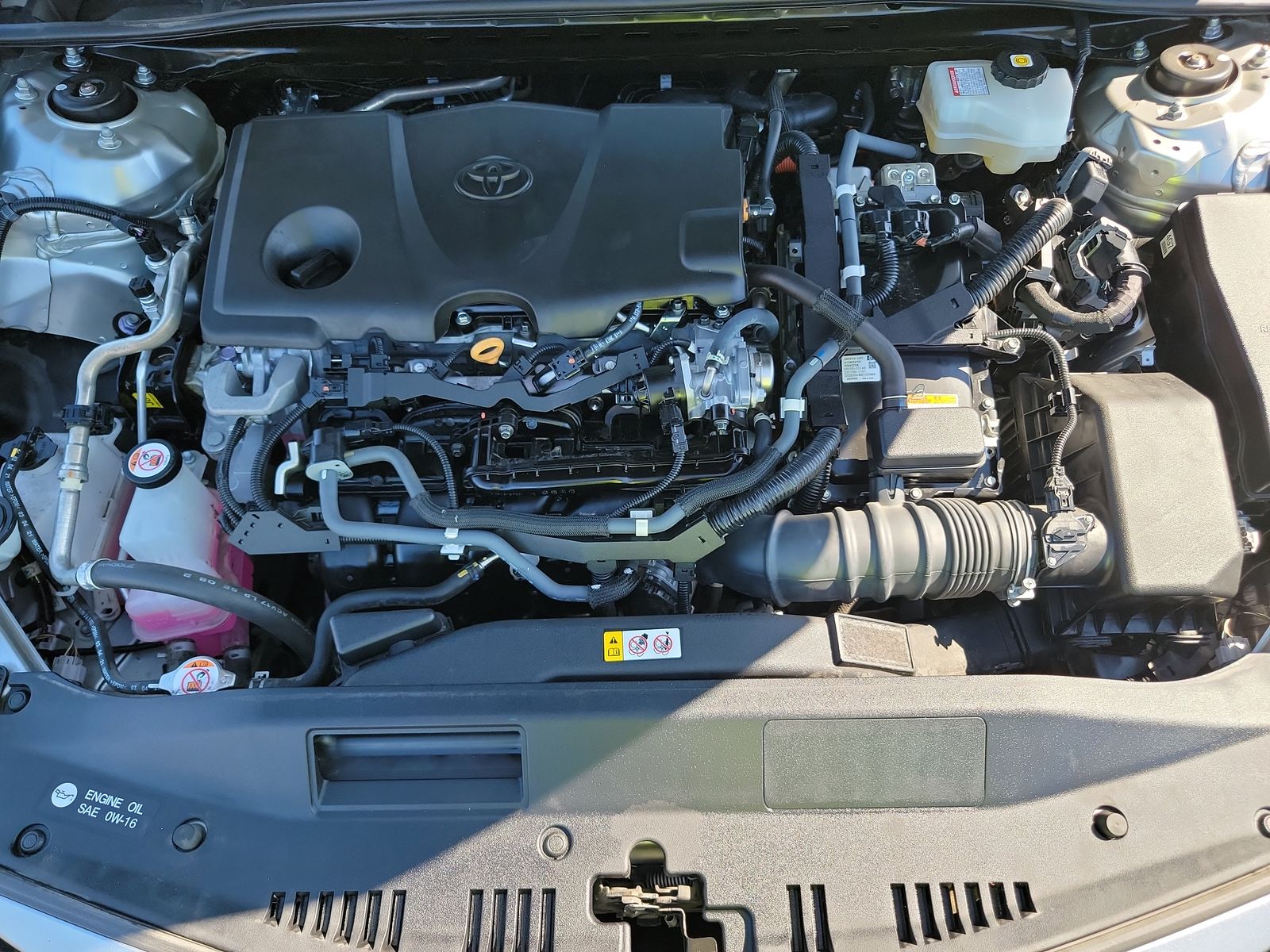 2022 Toyota Camry Hybrid LE FWD