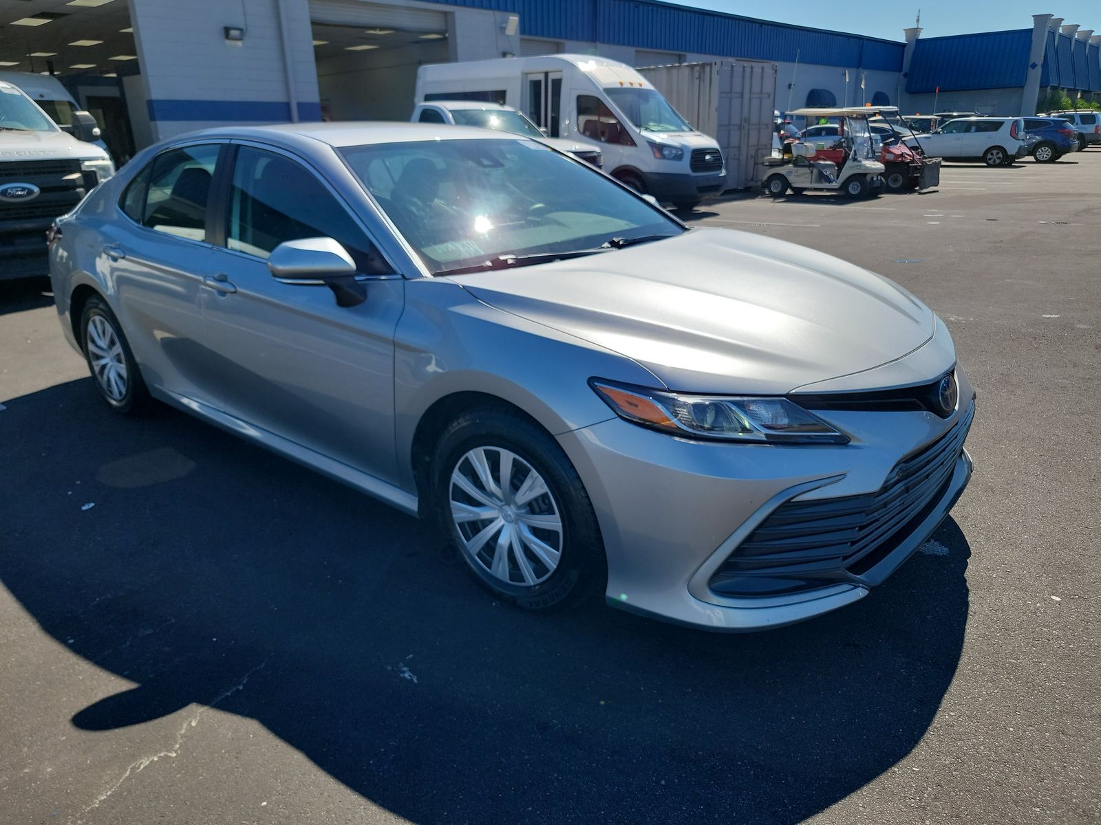 2022 Toyota Camry Hybrid LE FWD