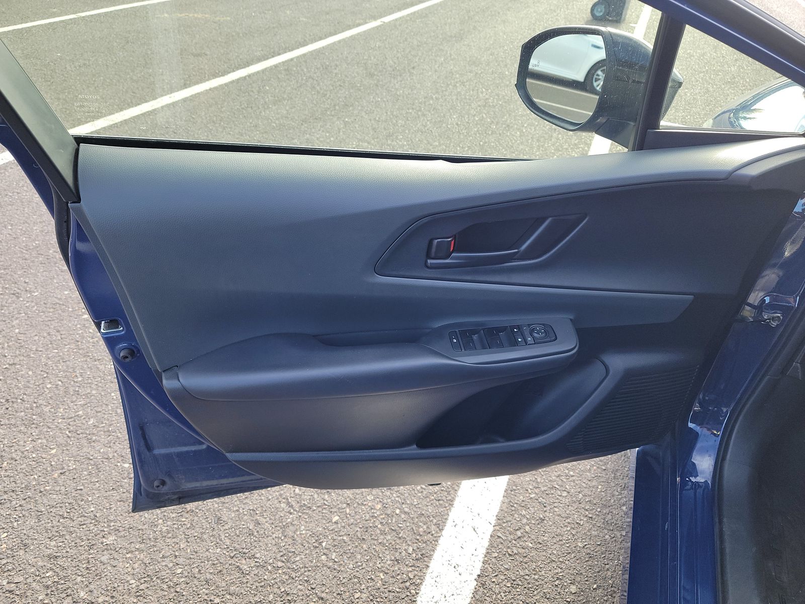 2023 Toyota Prius LE FWD