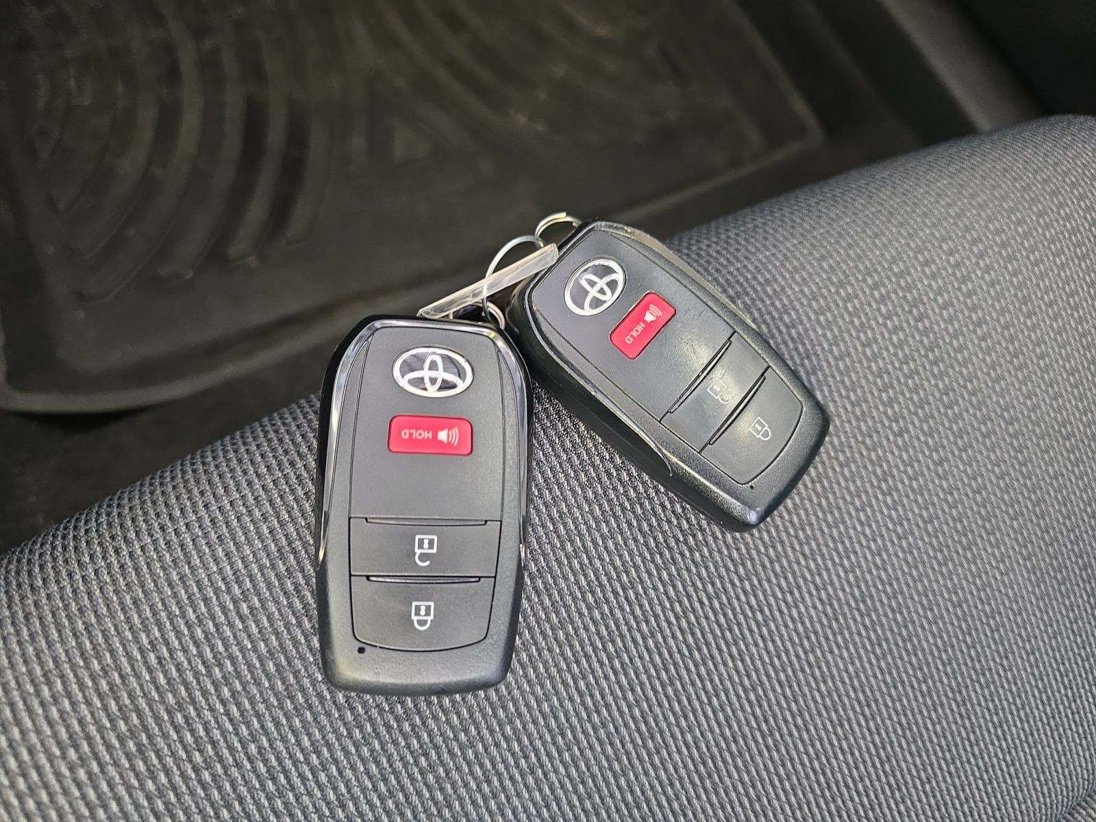 2023 Toyota Prius LE FWD