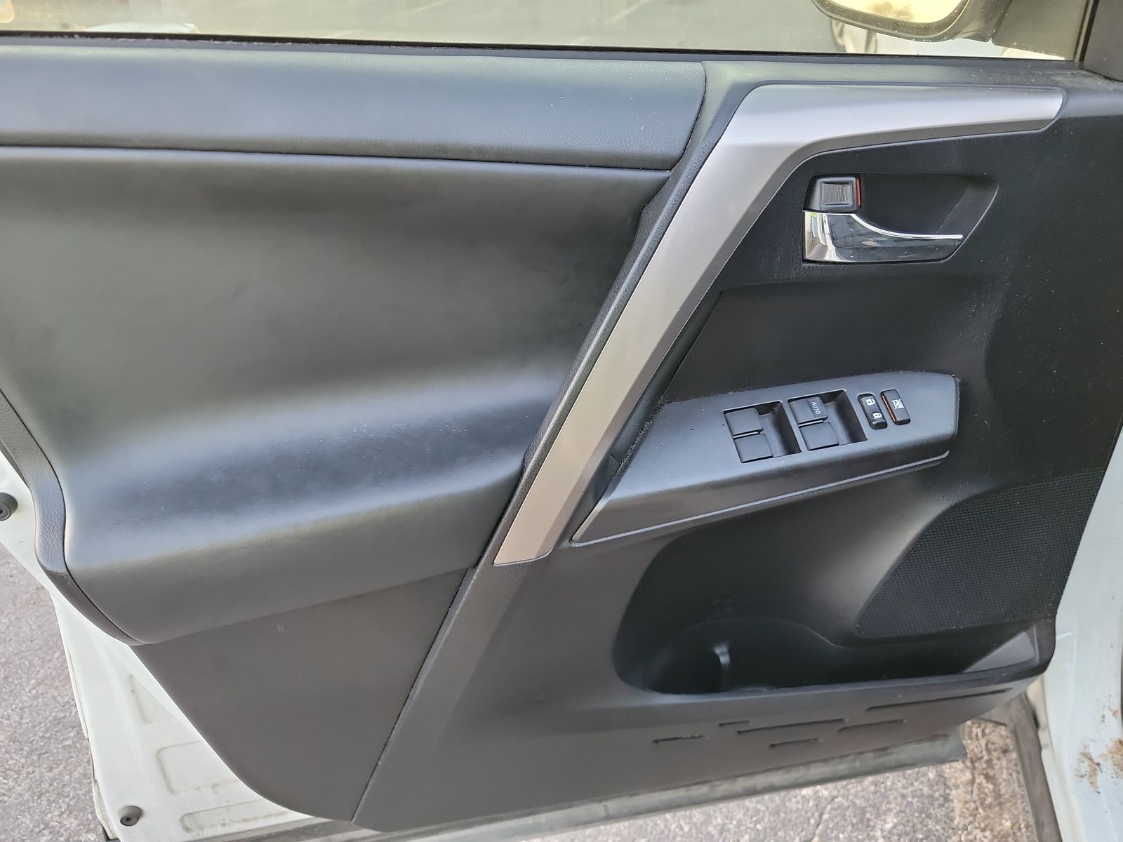 2018 Toyota RAV4 XLE FWD