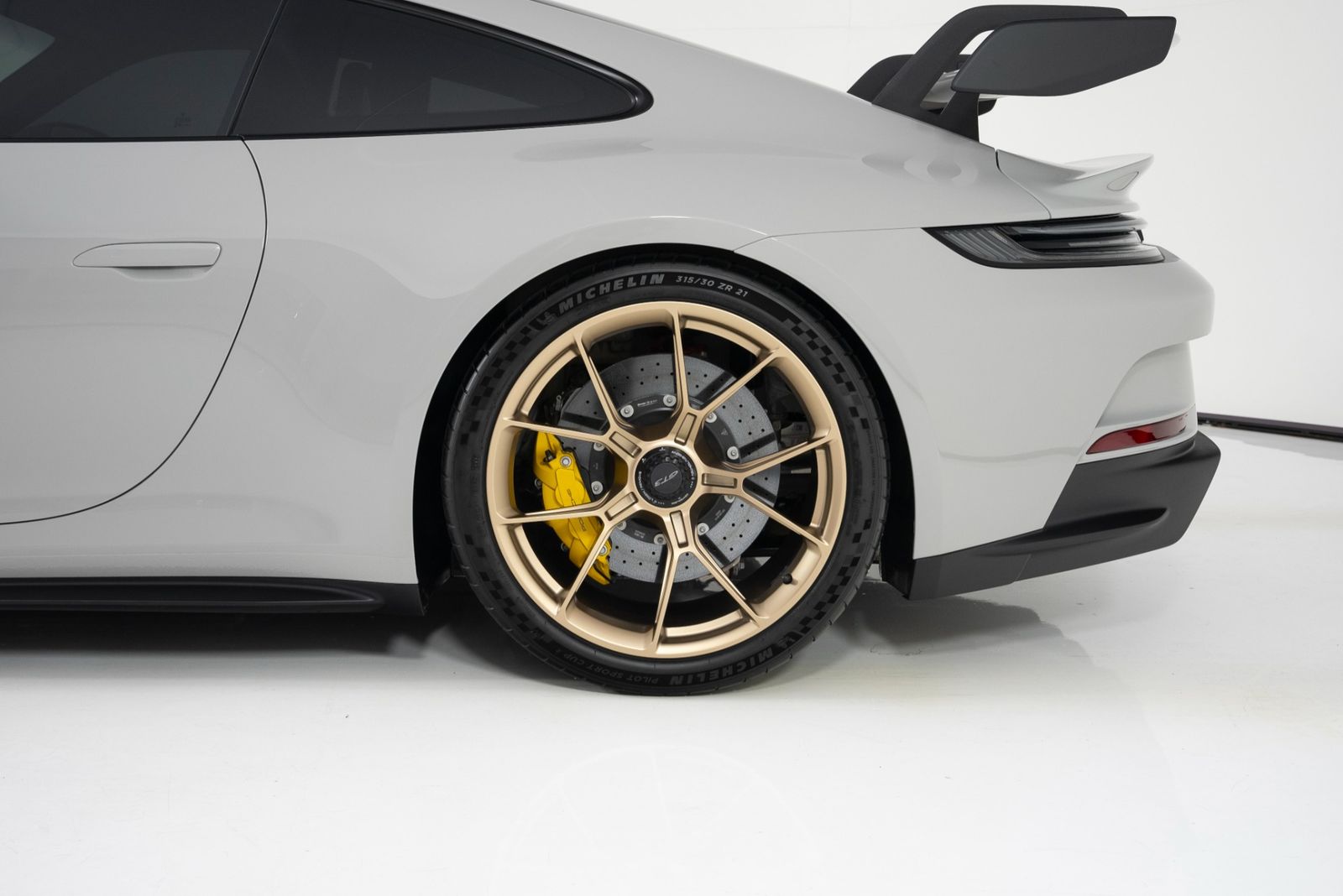 Porsche 911 GT3 Coupe снимка Porsche 911 GT3 Coupe