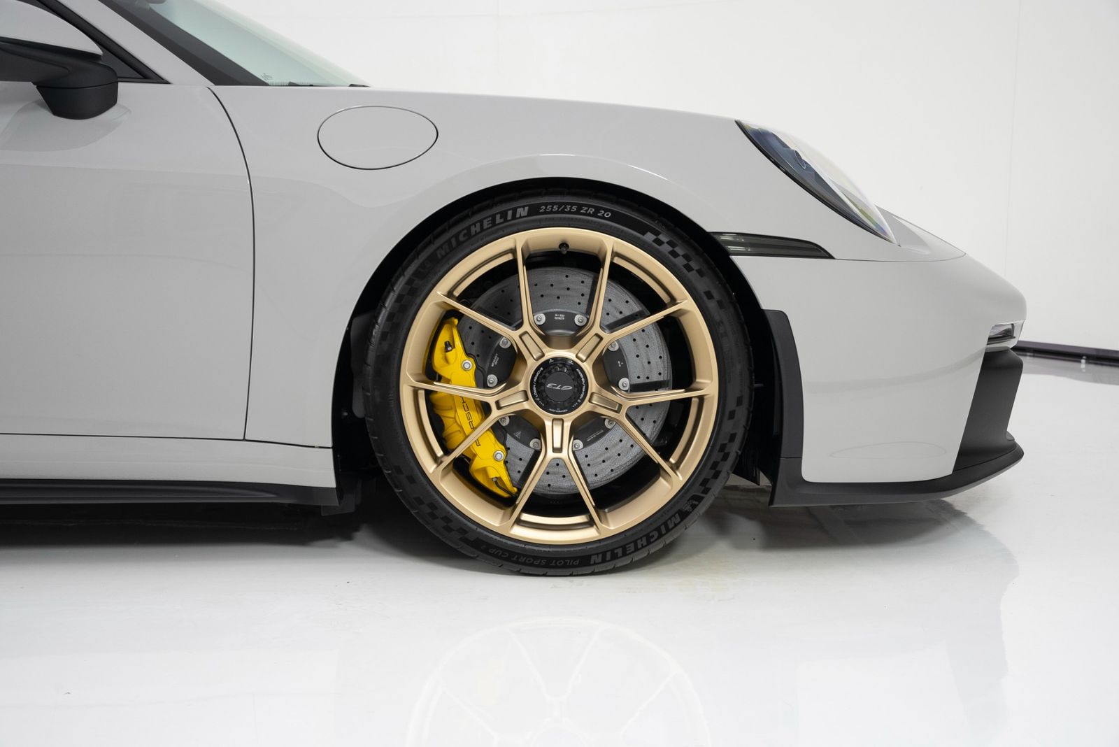 Porsche 911 GT3 Coupe снимка Porsche 911 GT3 Coupe