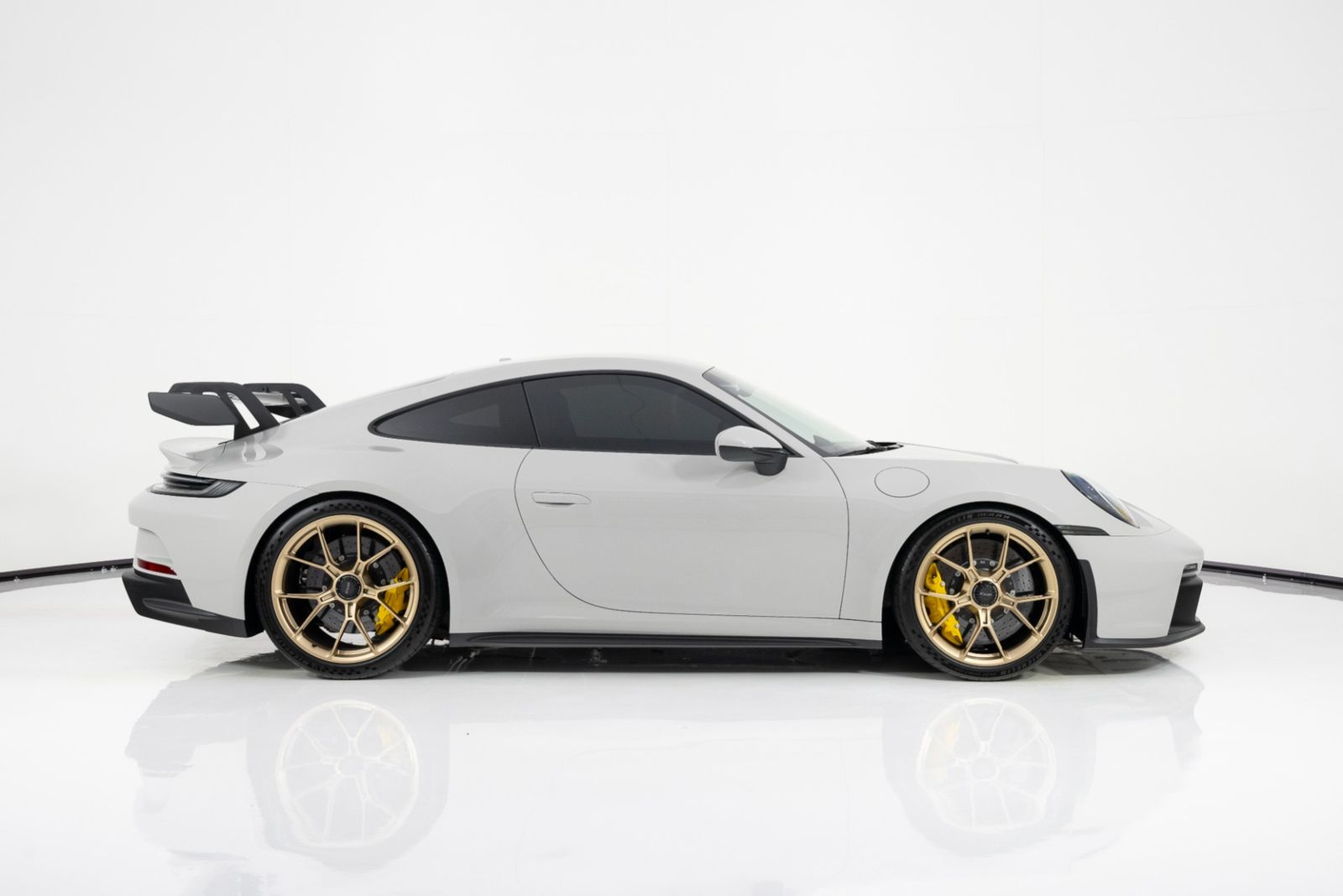 Porsche 911 GT3 Coupe снимка Porsche 911 GT3 Coupe
