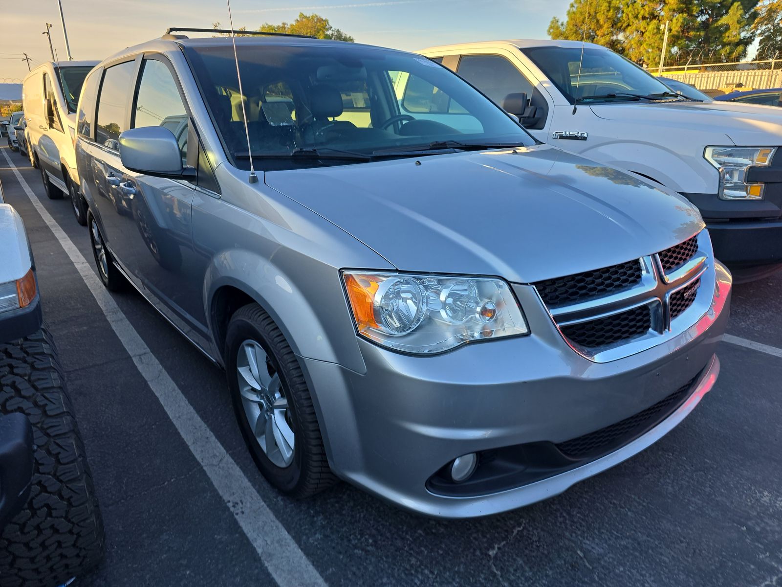 2019 Dodge Grand Caravan SXT FWD