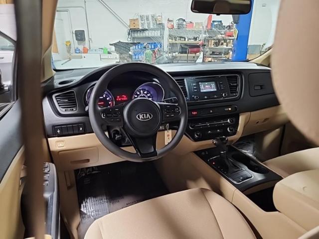 2017 Kia Sedona LX FWD