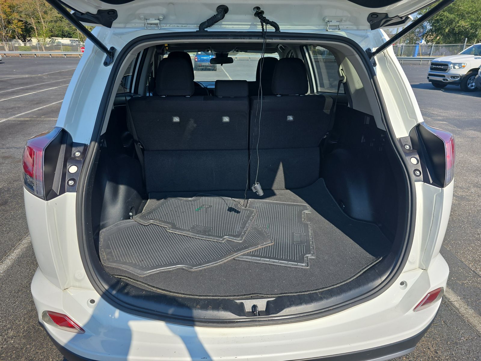 2018 Toyota RAV4 XLE FWD