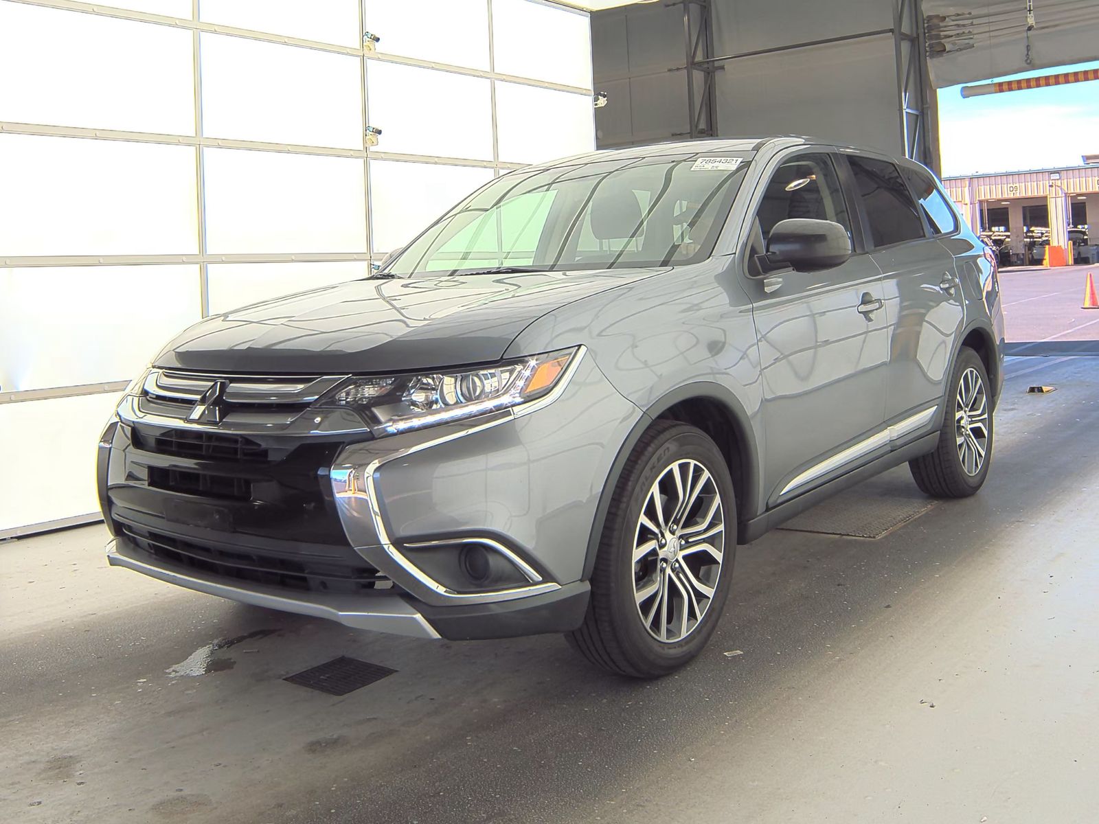 2018 Mitsubishi Outlander ES FWD