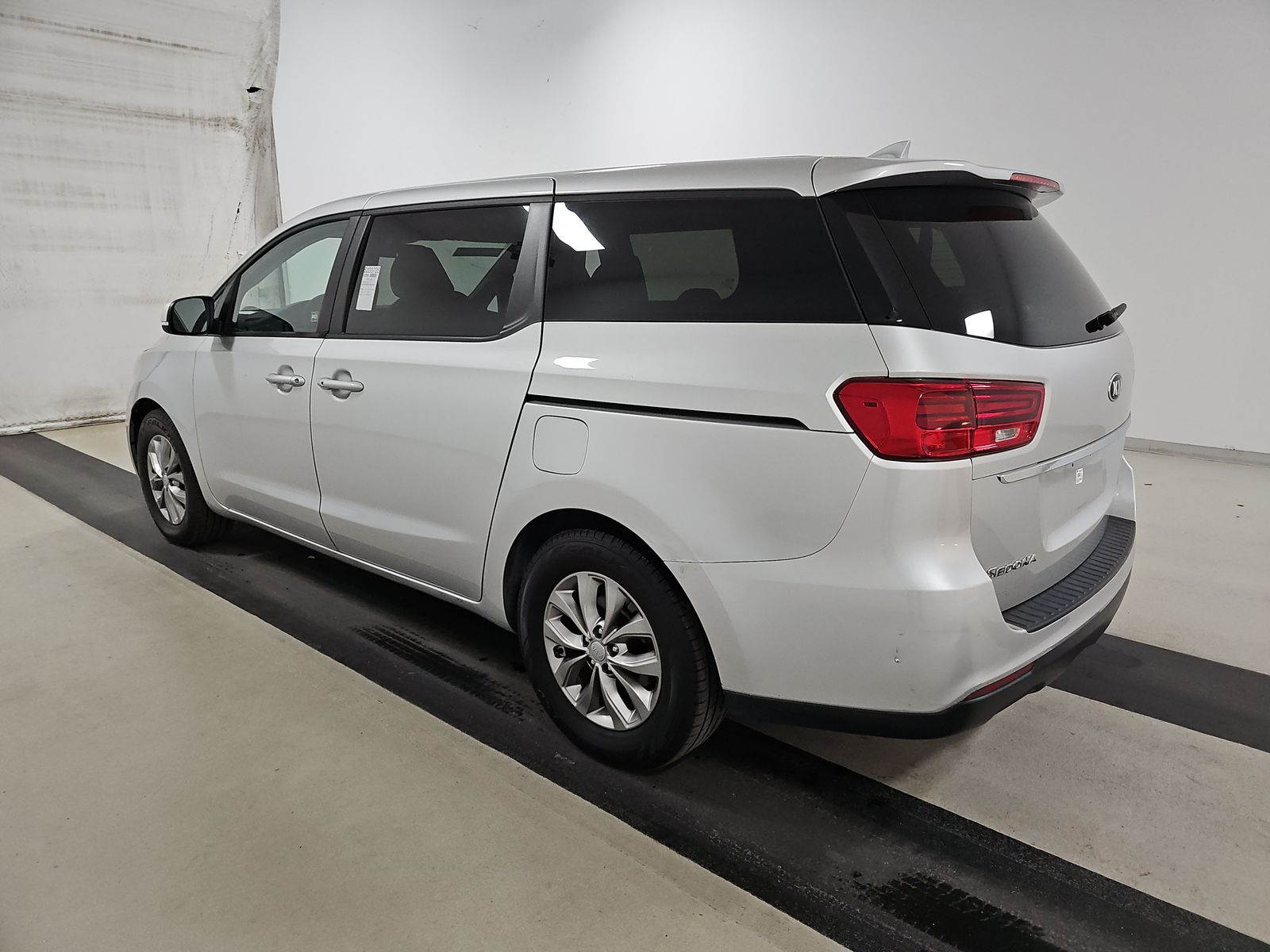 2020 Kia Sedona LX FWD