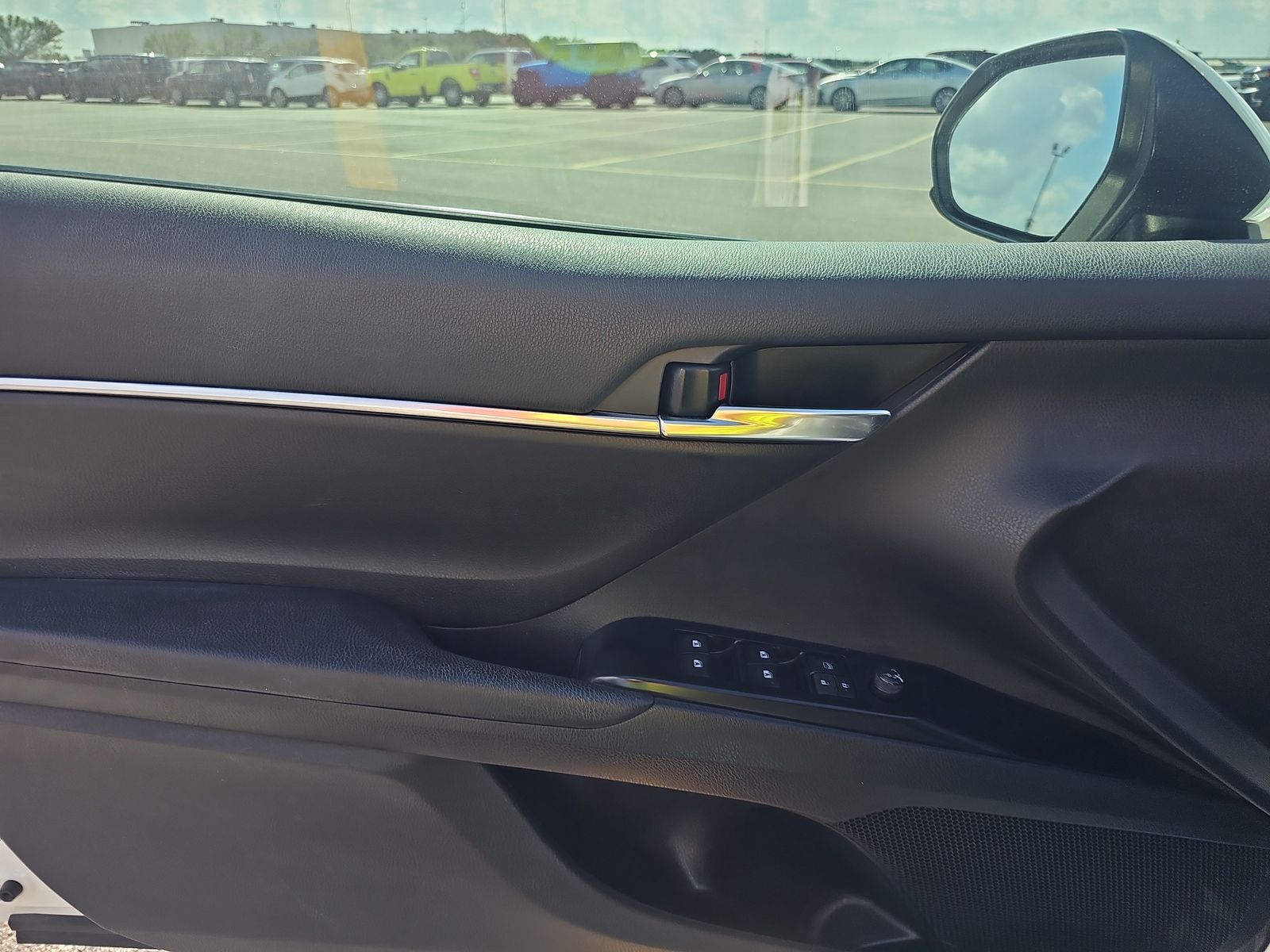 2020 Toyota Camry SE FWD
