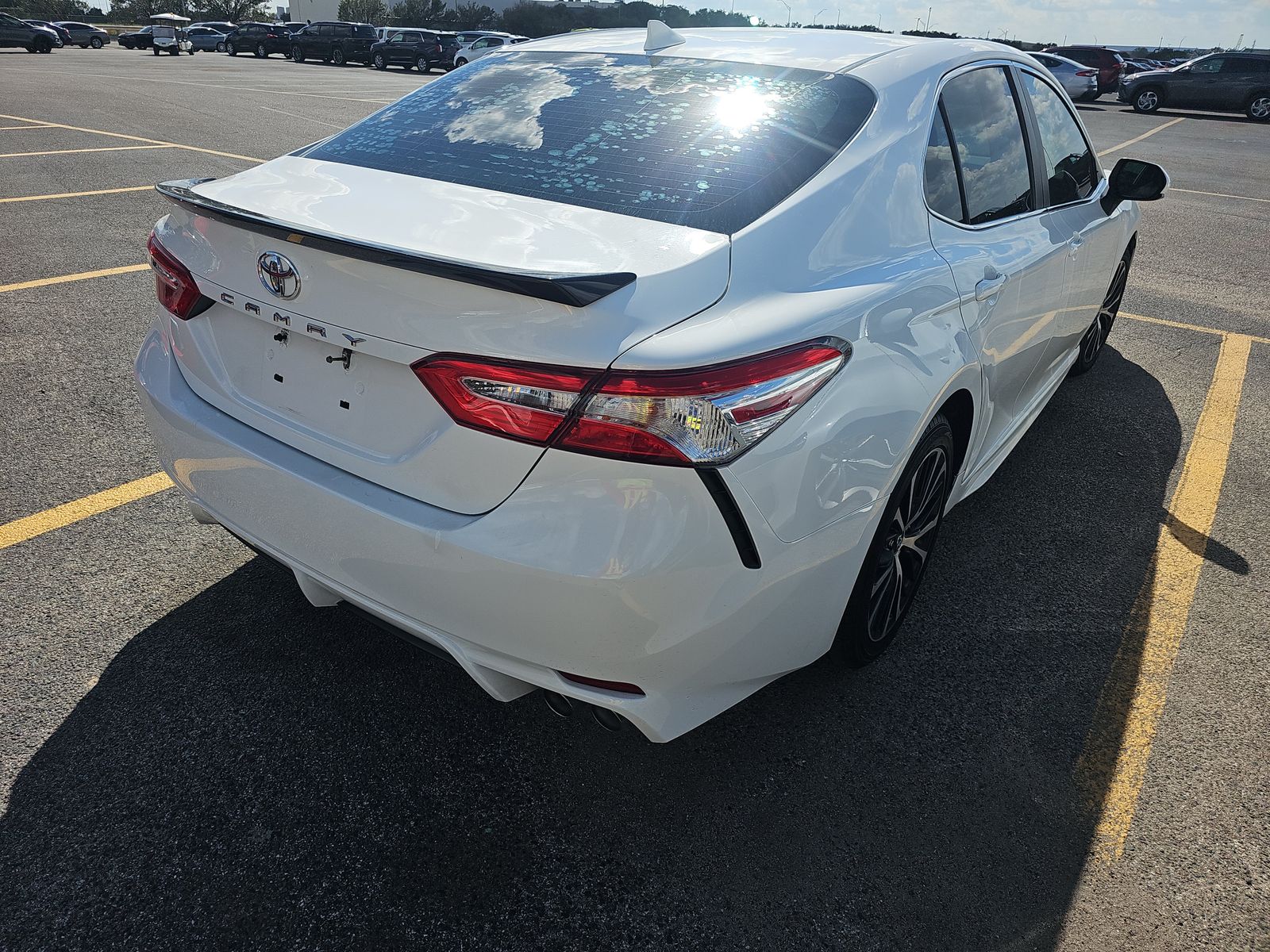 2020 Toyota Camry SE FWD