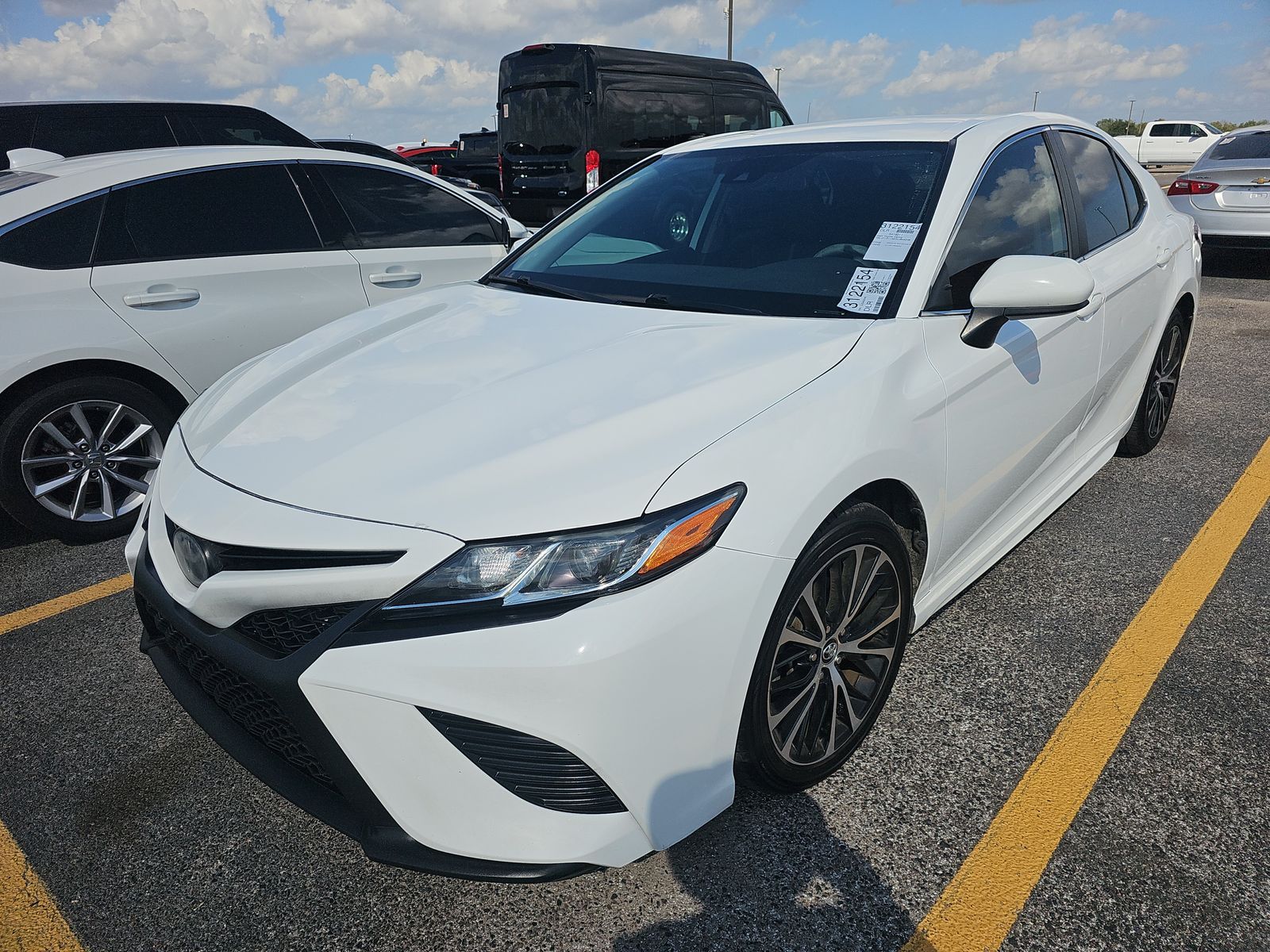 2020 Toyota Camry SE FWD