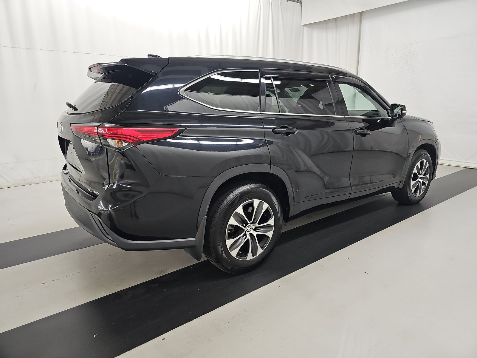 2021 Toyota Highlander XLE AWD