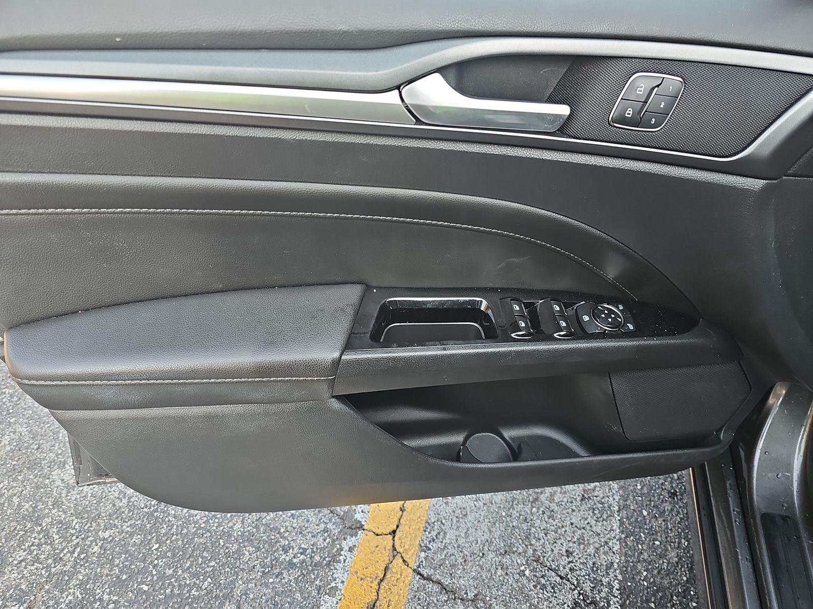 2015 Ford Fusion Hybrid Titanium FWD