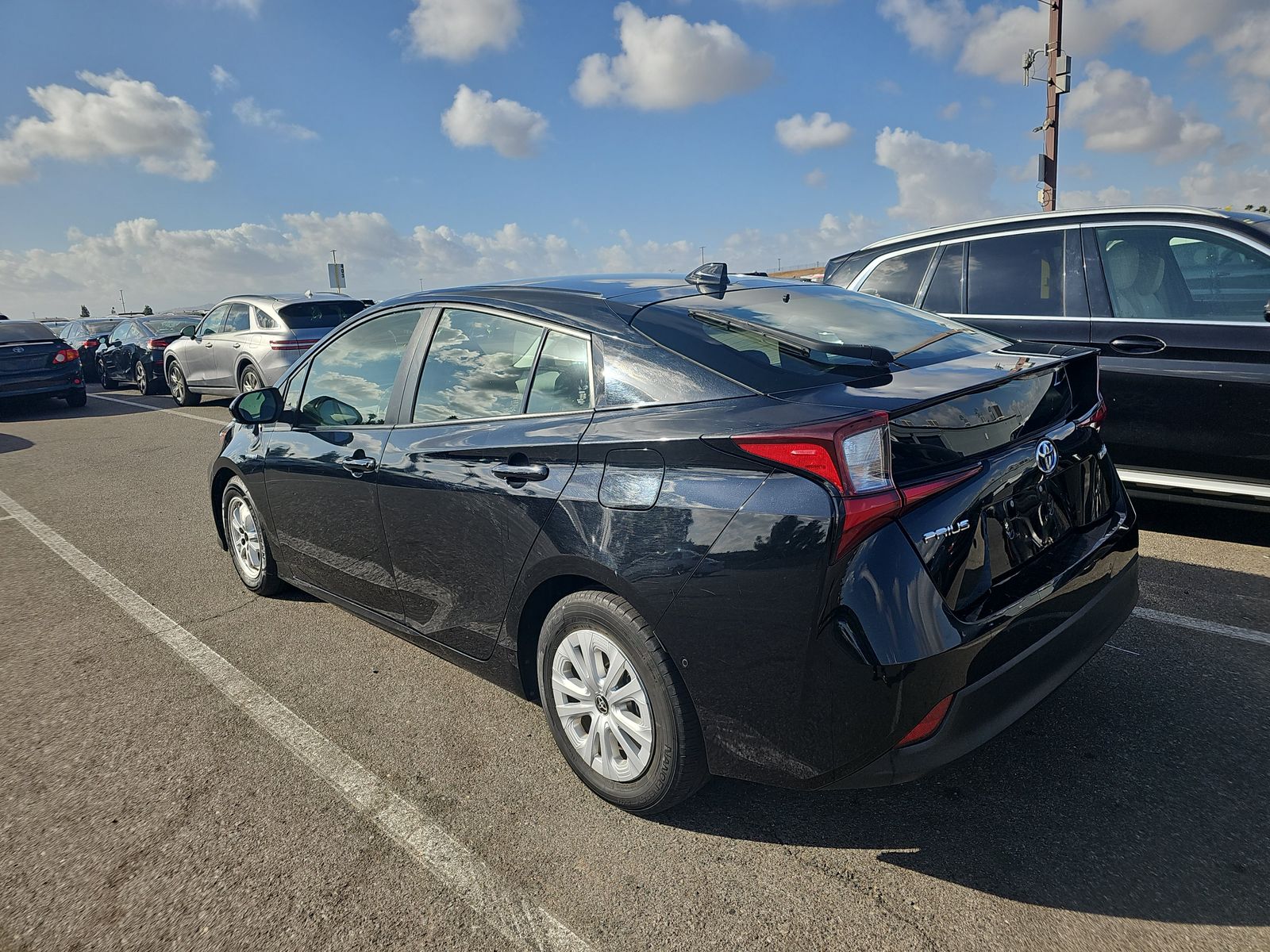 2022 Toyota Prius LE FWD