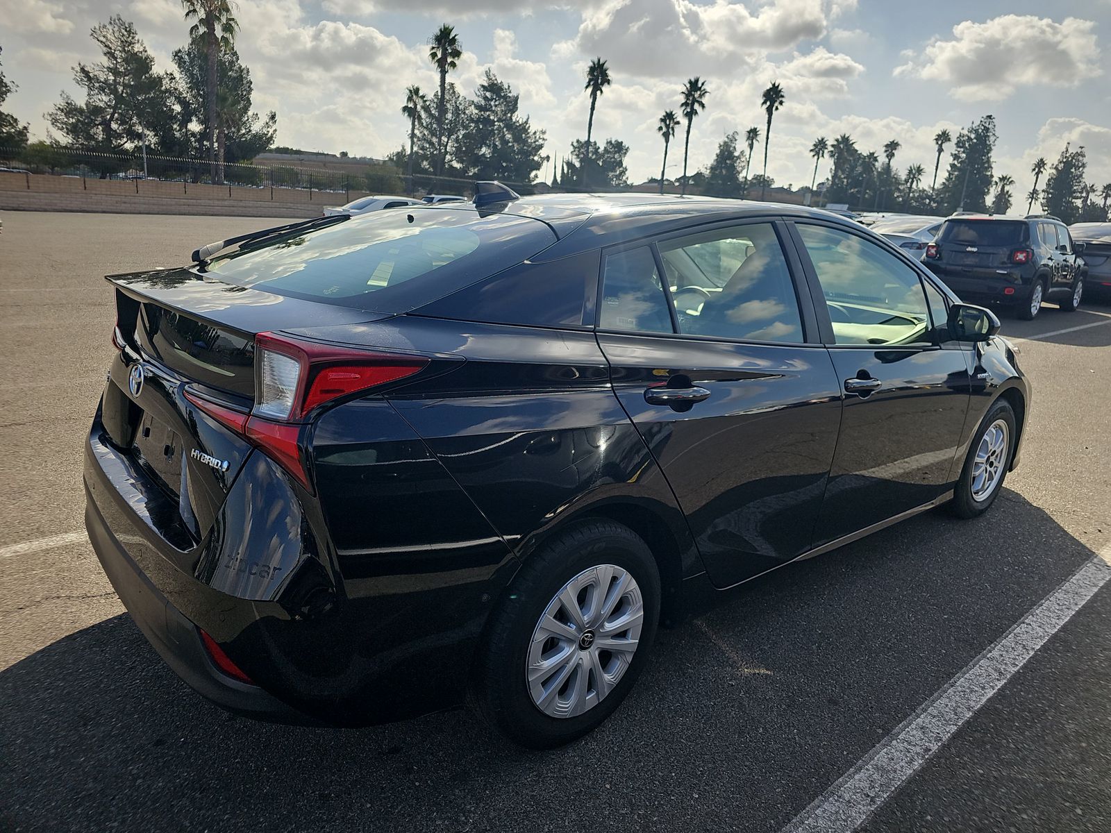 2022 Toyota Prius LE FWD