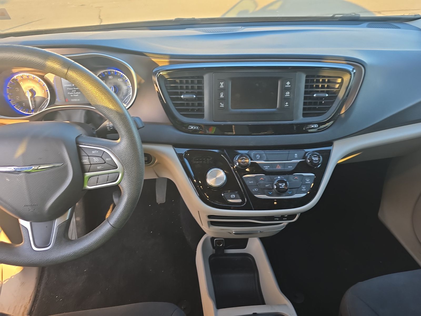 2017 Chrysler Pacifica LX FWD