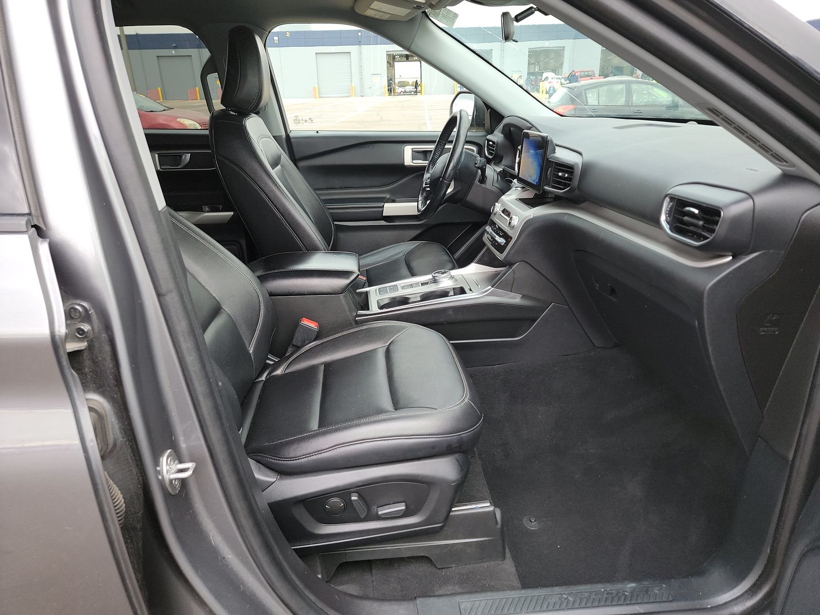 2021 Ford Explorer XLT RWD