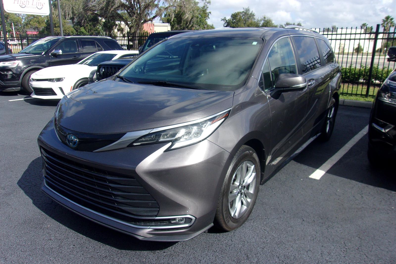 2021 Toyota Sienna Limited 7-Passenger 120.5