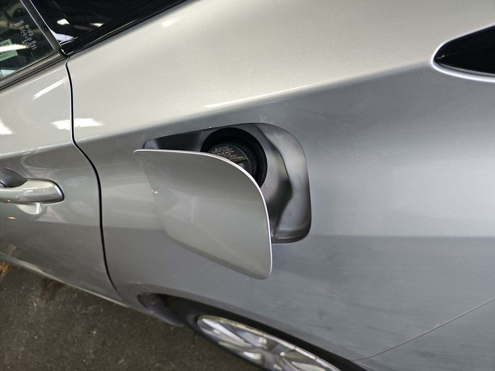 2021 Toyota Prius LE FWD