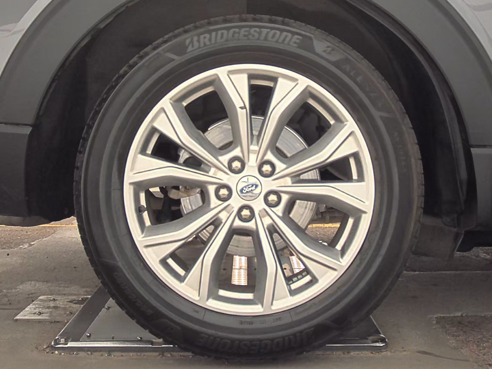 2021 Ford Explorer XLT RWD