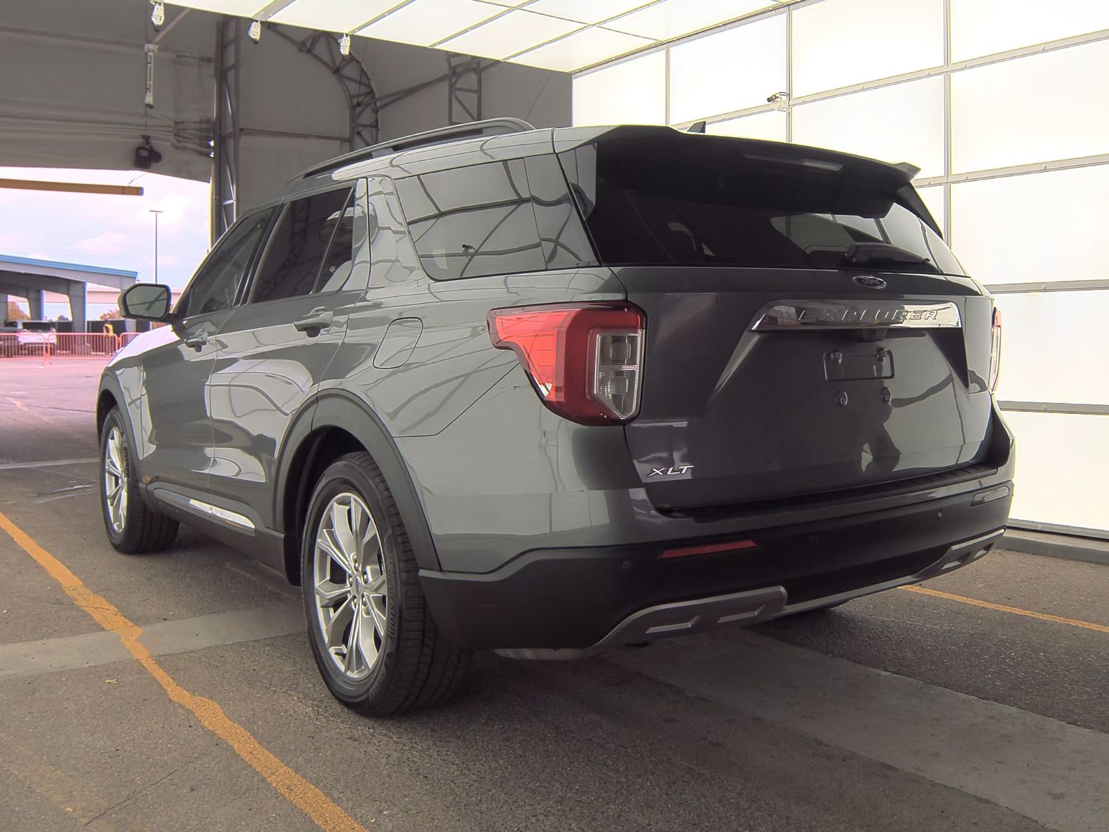 2021 Ford Explorer XLT RWD