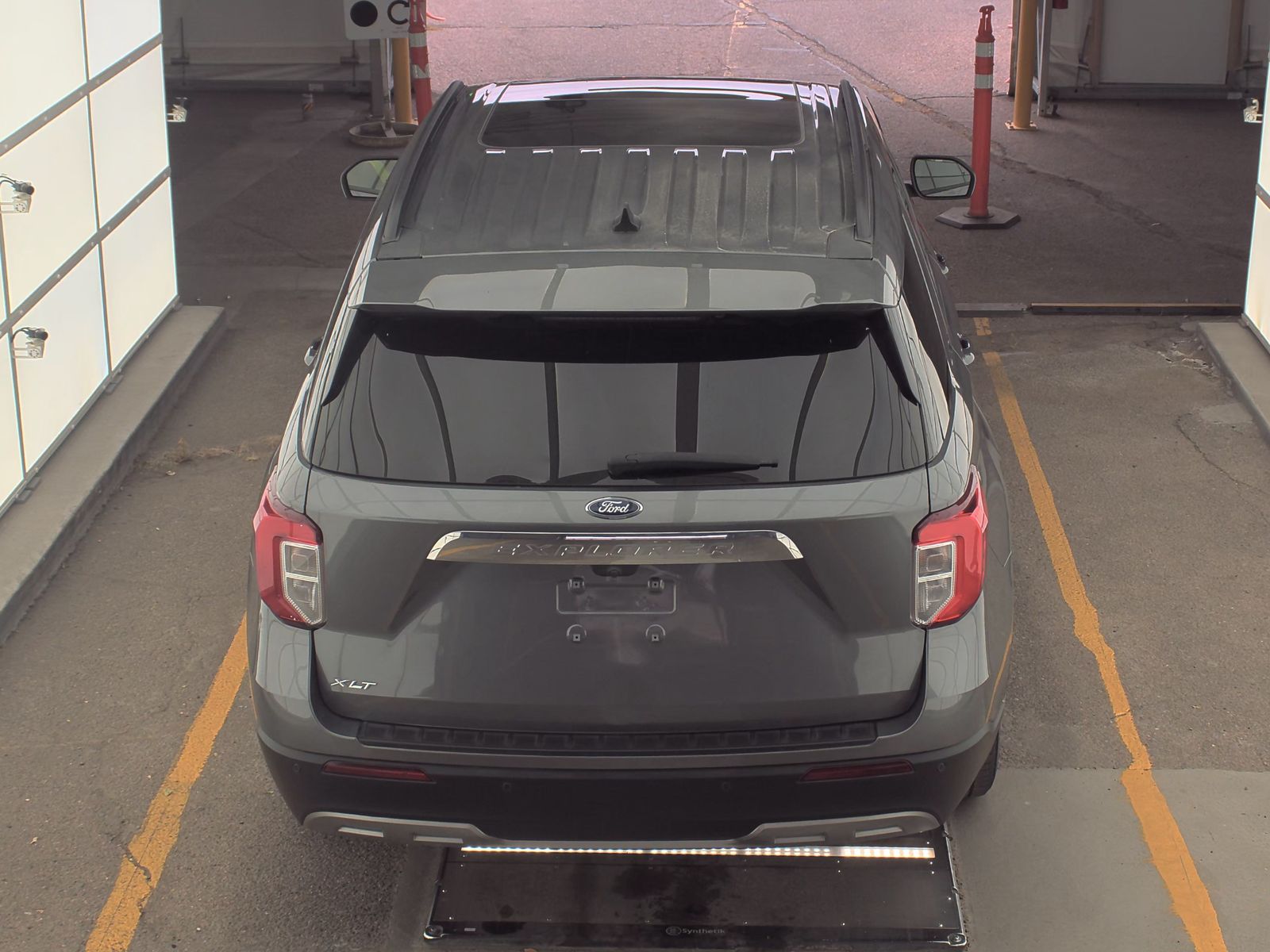 2021 Ford Explorer XLT RWD