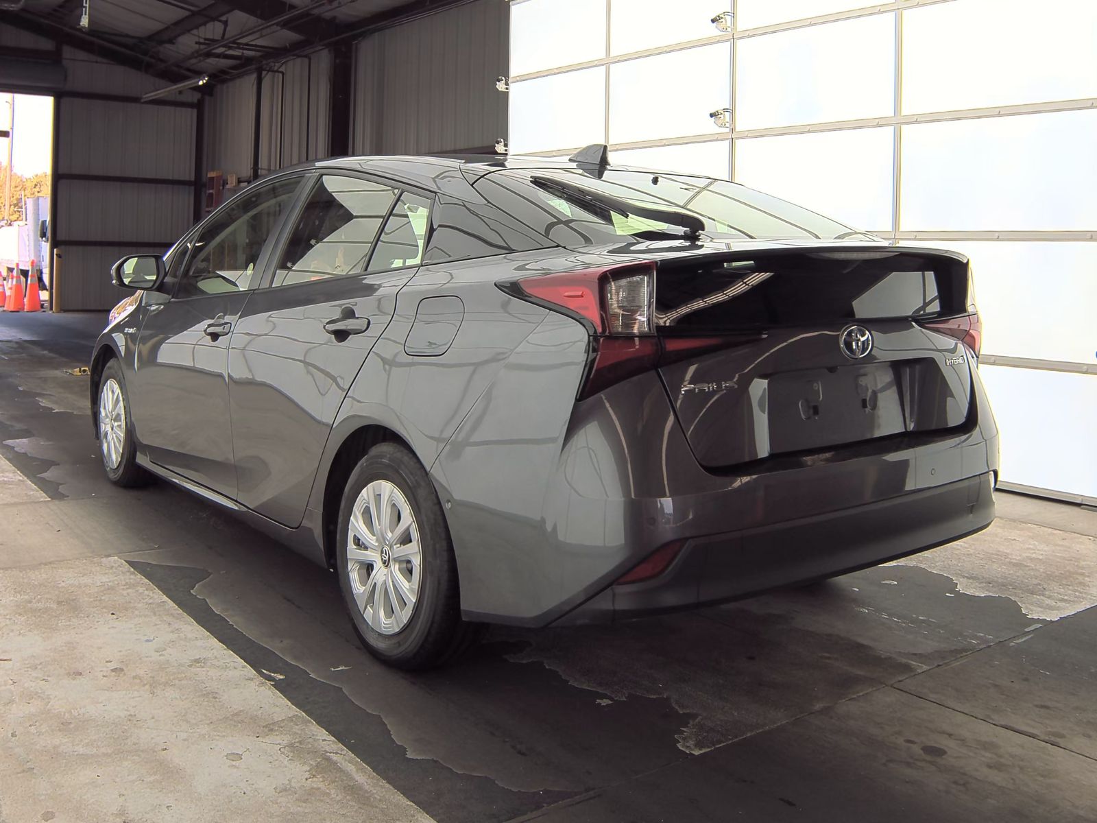 2022 Toyota Prius LE FWD