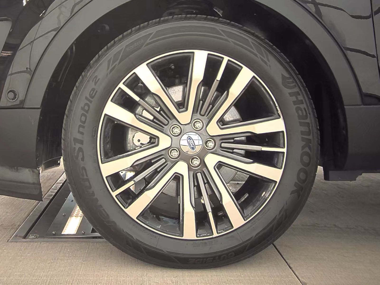 2017 Ford Explorer Platinum AWD