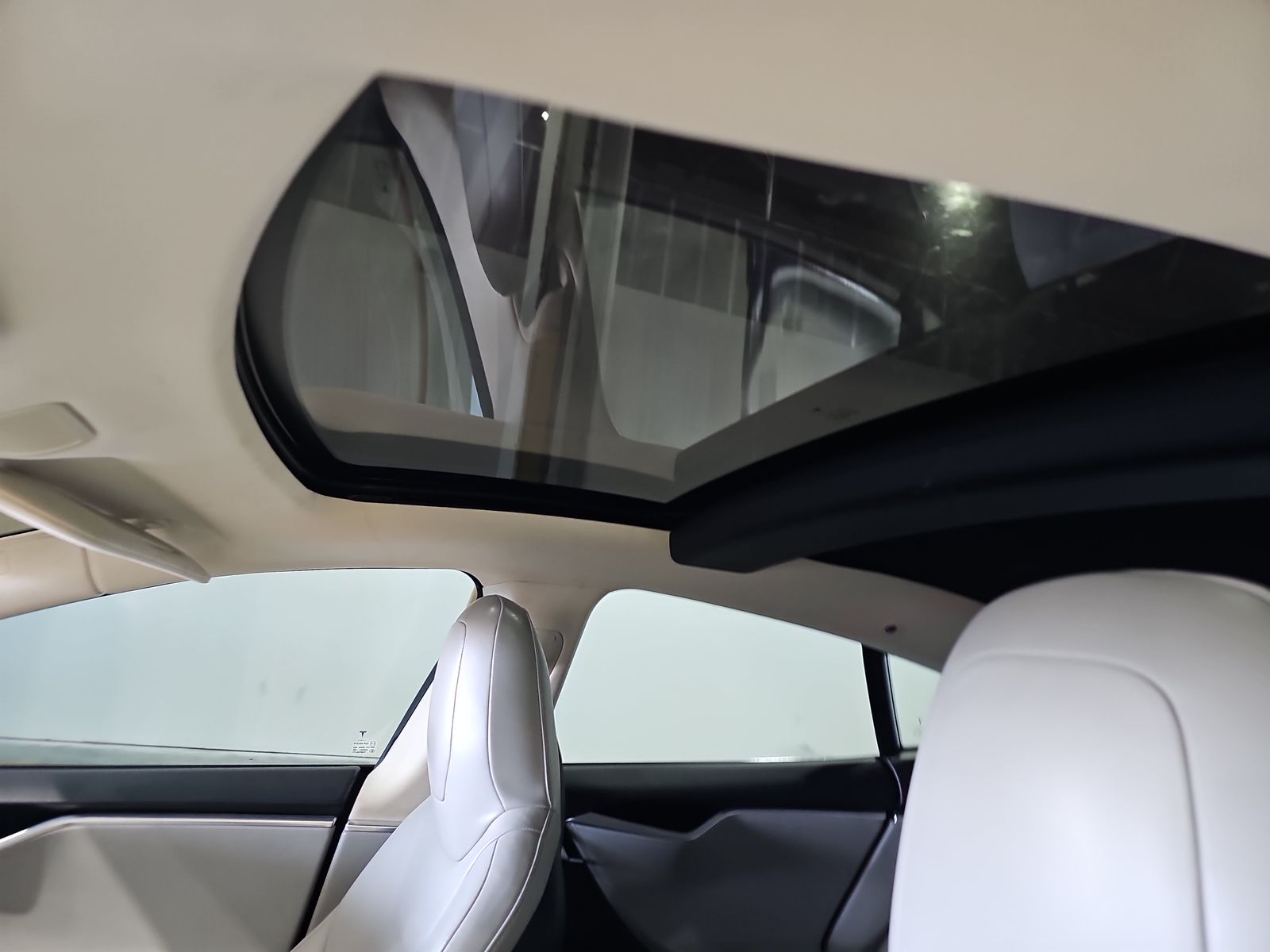 2015 Tesla Model S 85D AWD