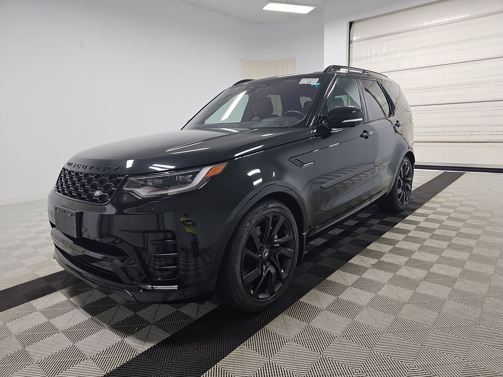 2022 Land Rover Discovery S R-Dynamic