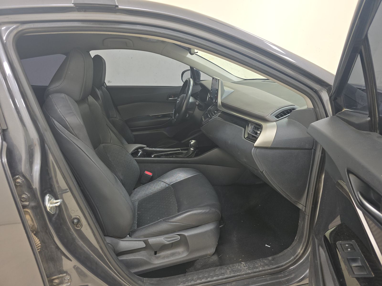 2021 Toyota C-HR Limited FWD