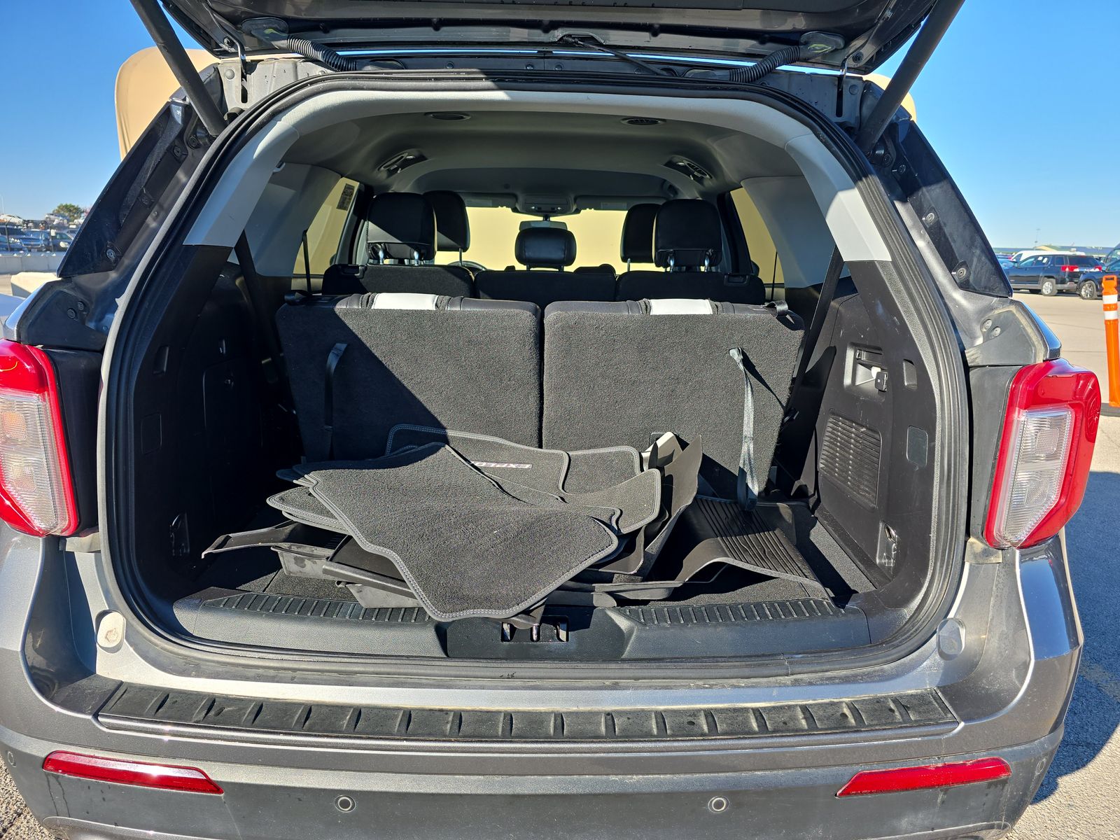 2021 Ford Explorer XLT AWD