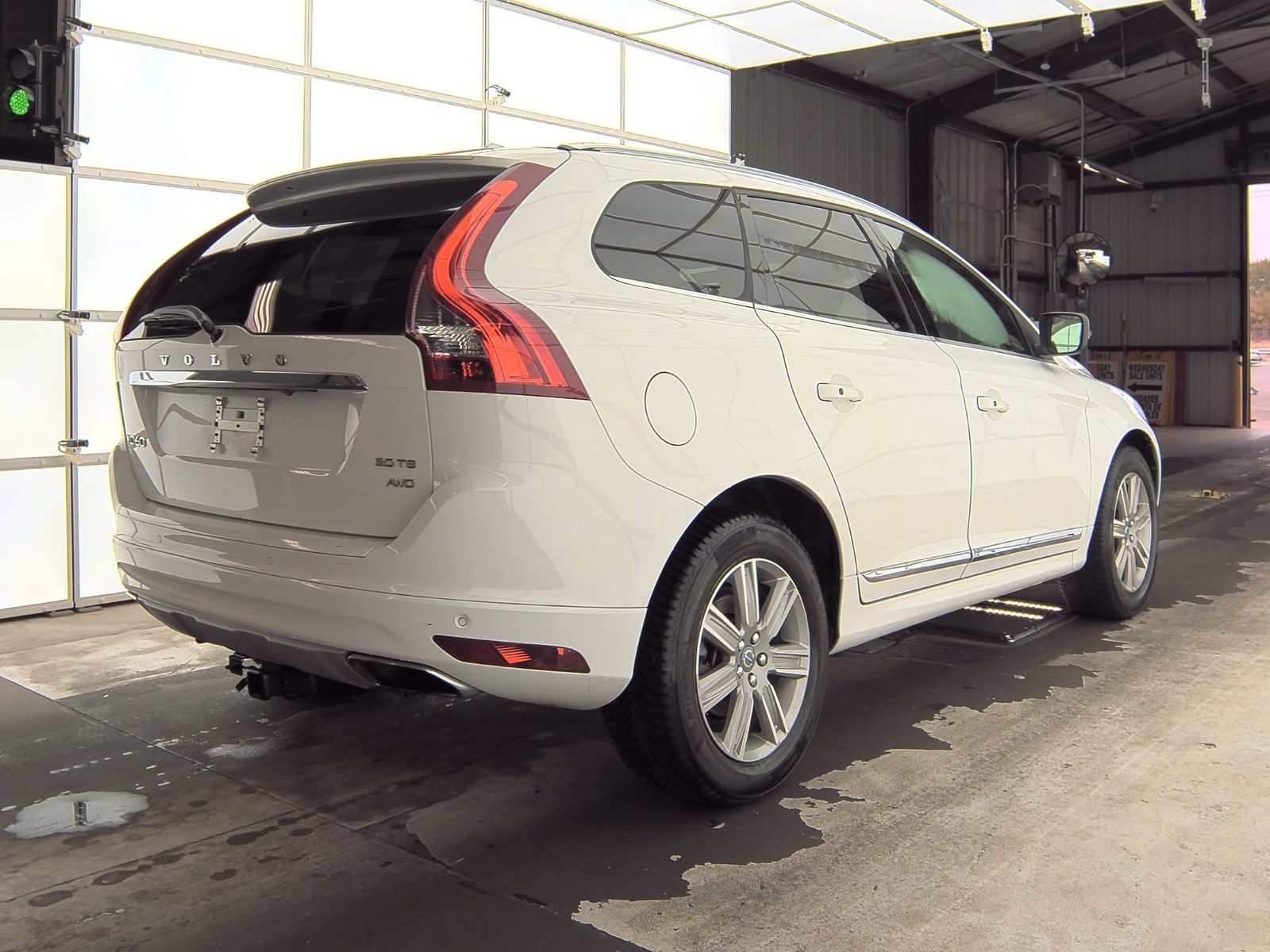 2016 Volvo XC60 T6 Platinum AWD