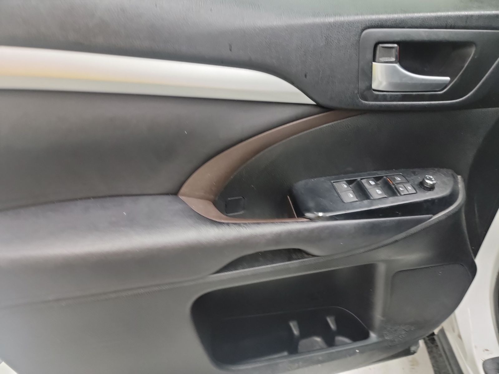 2016 Toyota Highlander XLE FWD