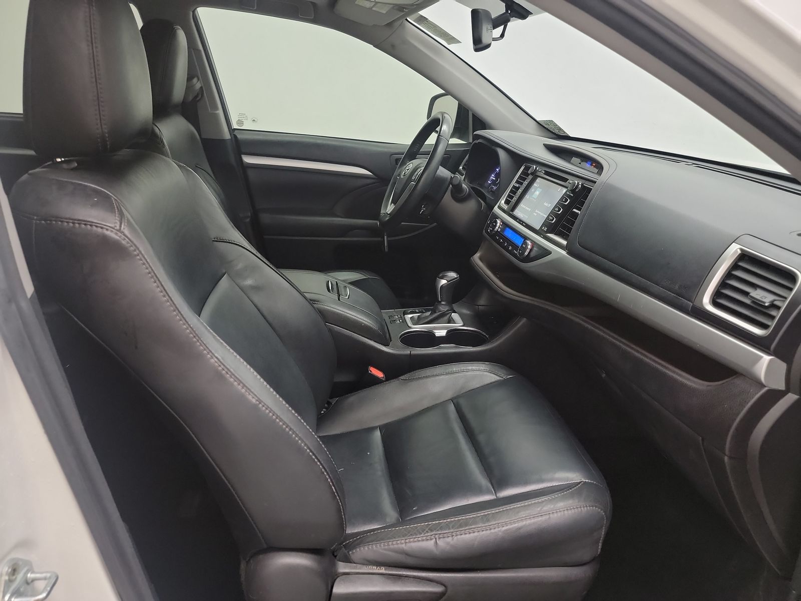 2016 Toyota Highlander XLE FWD