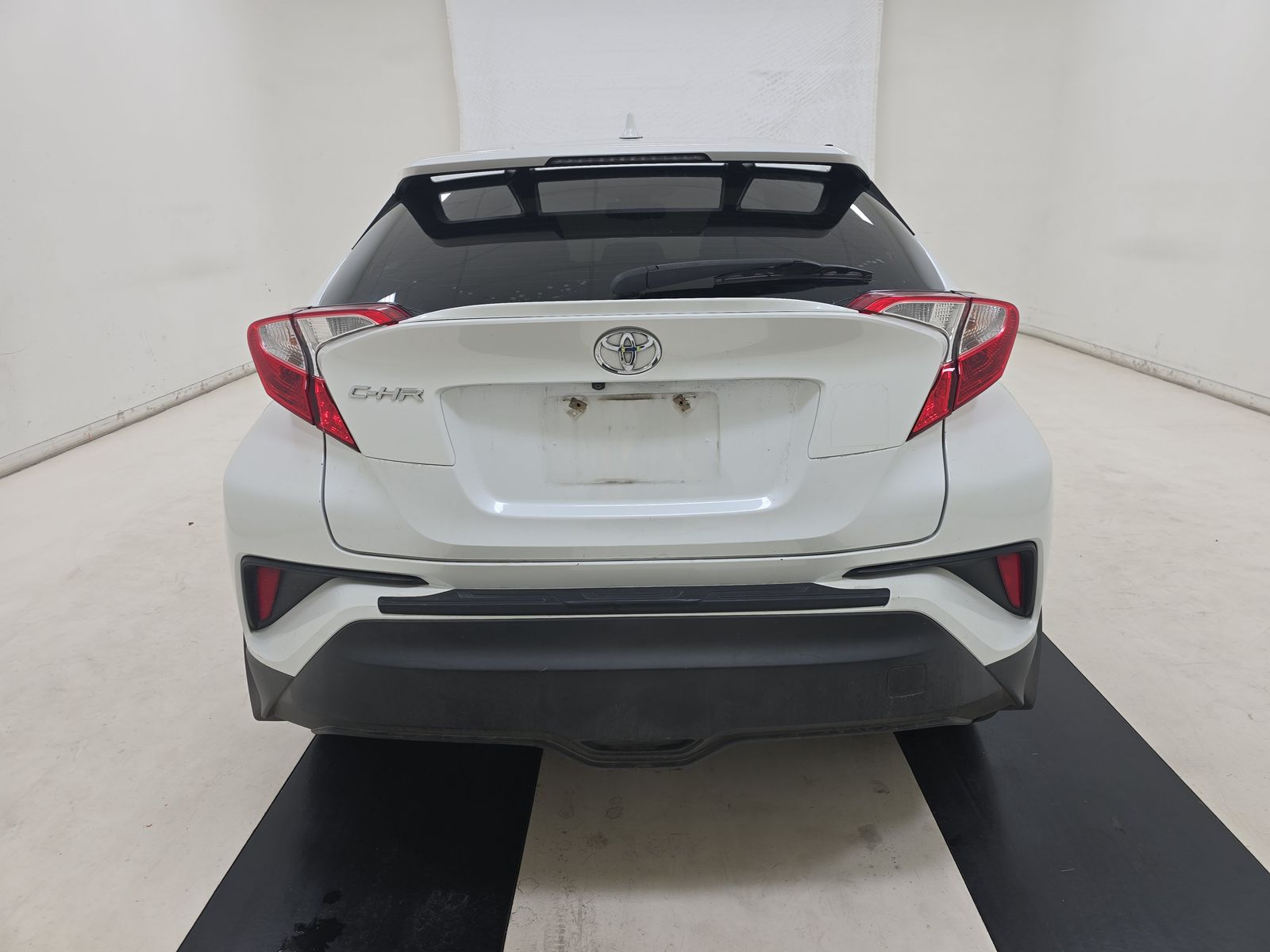 2018 Toyota C-HR XLE FWD