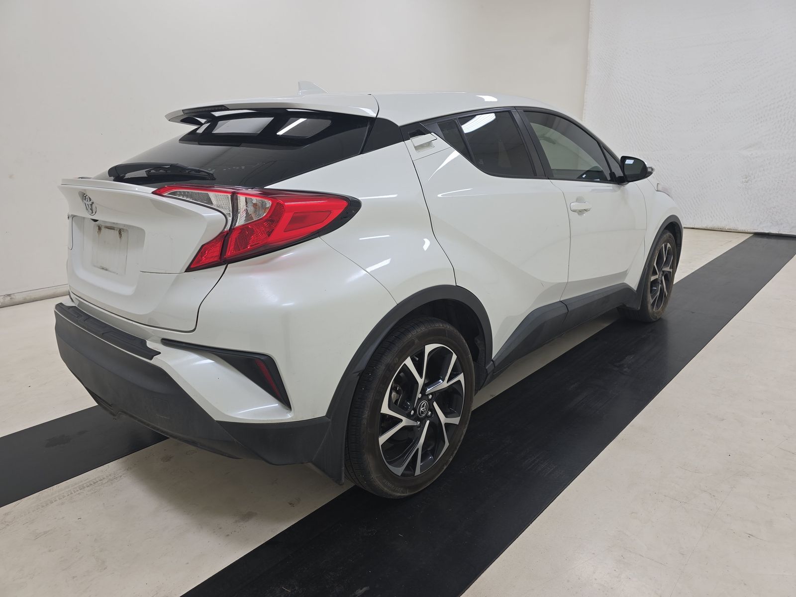 2018 Toyota C-HR XLE FWD
