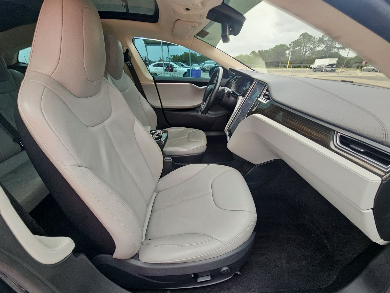 2015 Tesla Model S 85D AWD
