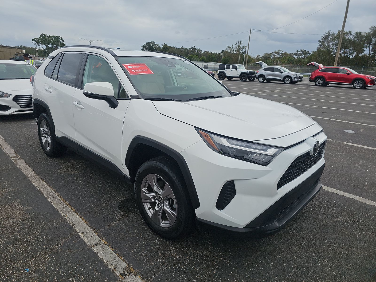 2022 Toyota RAV4 XLE FWD