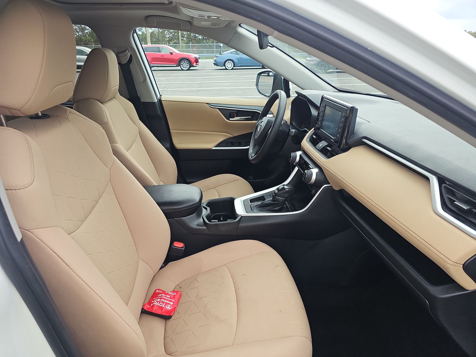 2022 Toyota RAV4 XLE FWD