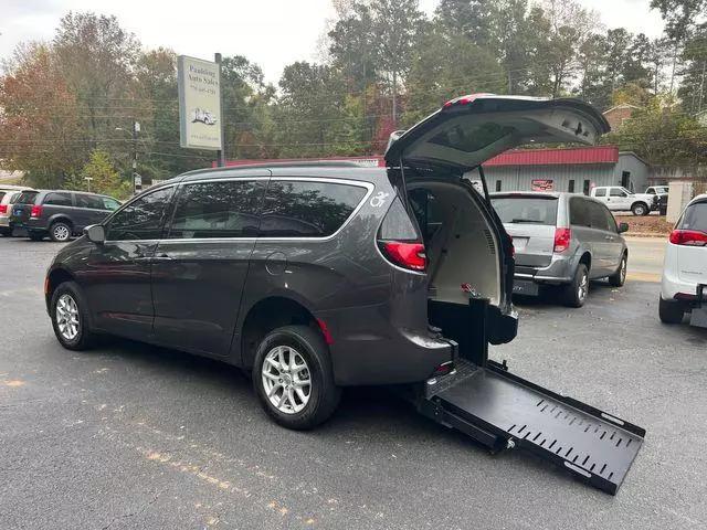 2022 Chrysler Pacifica Touring L 121.6