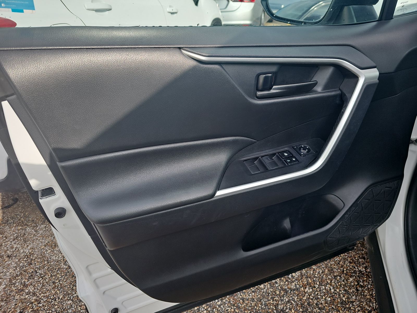 2021 Toyota RAV4 LE FWD