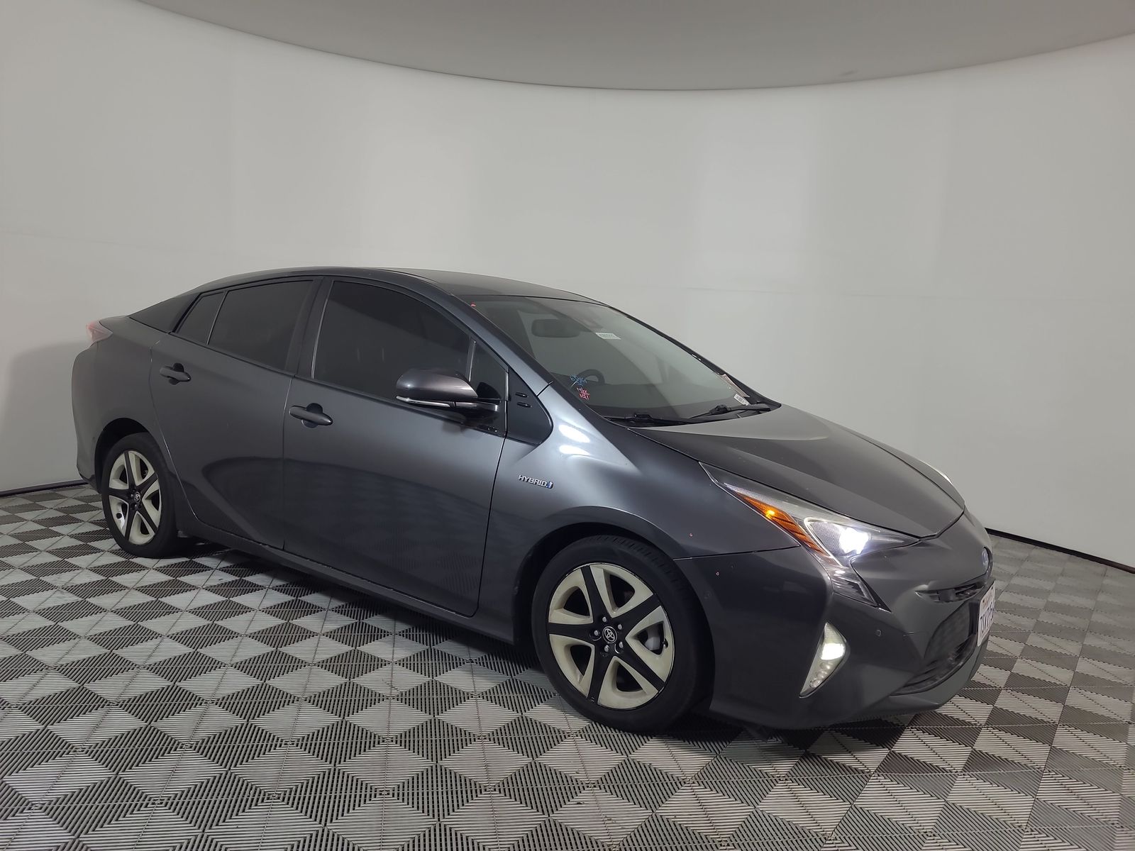 2016 Toyota Prius Four Touring FWD