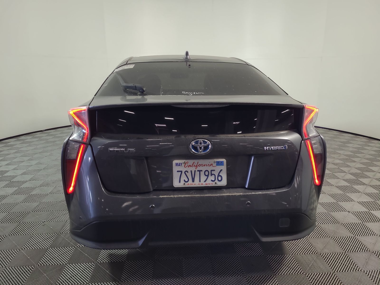 2016 Toyota Prius Four Touring FWD