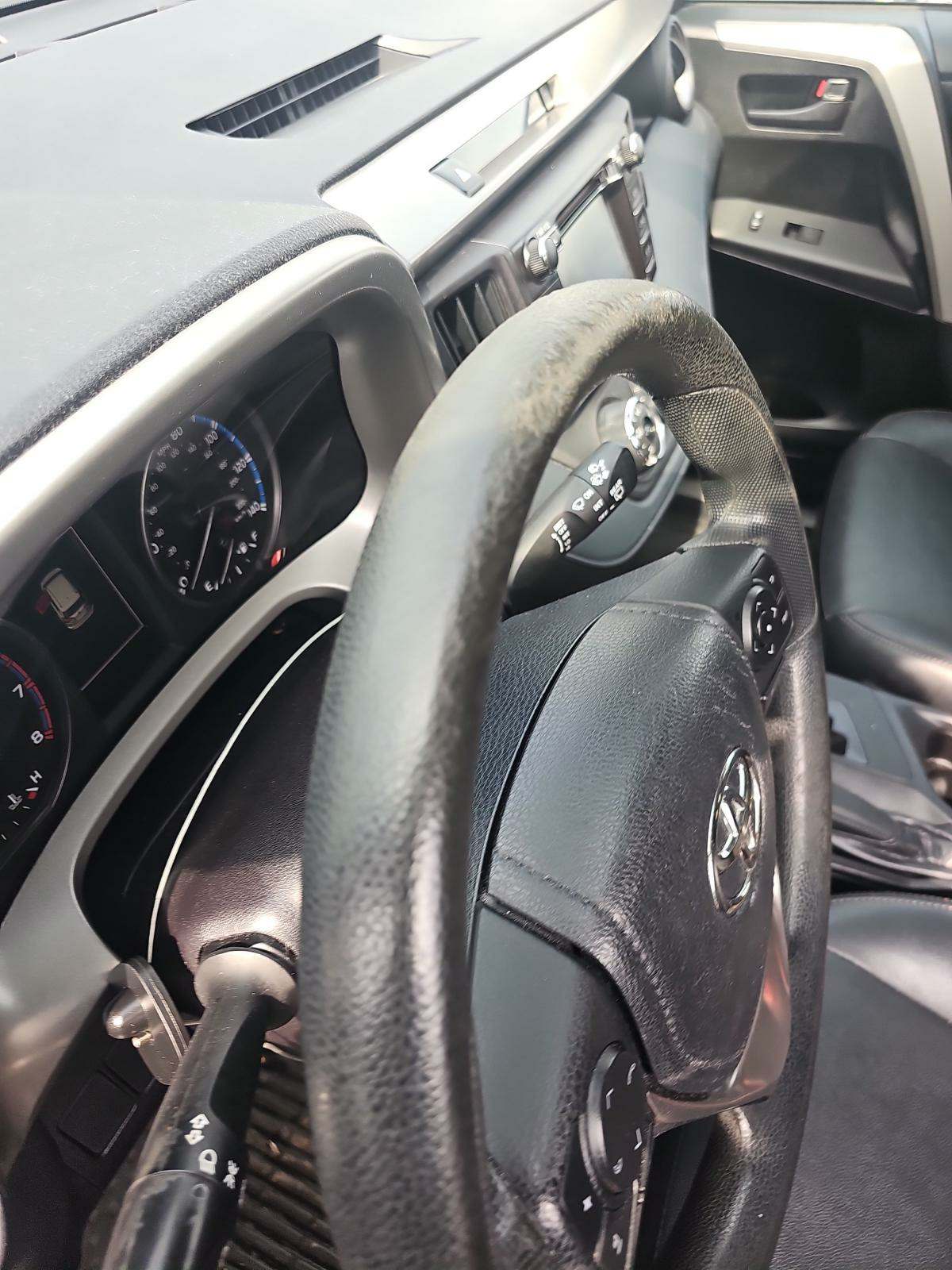 2018 Toyota RAV4 LE FWD